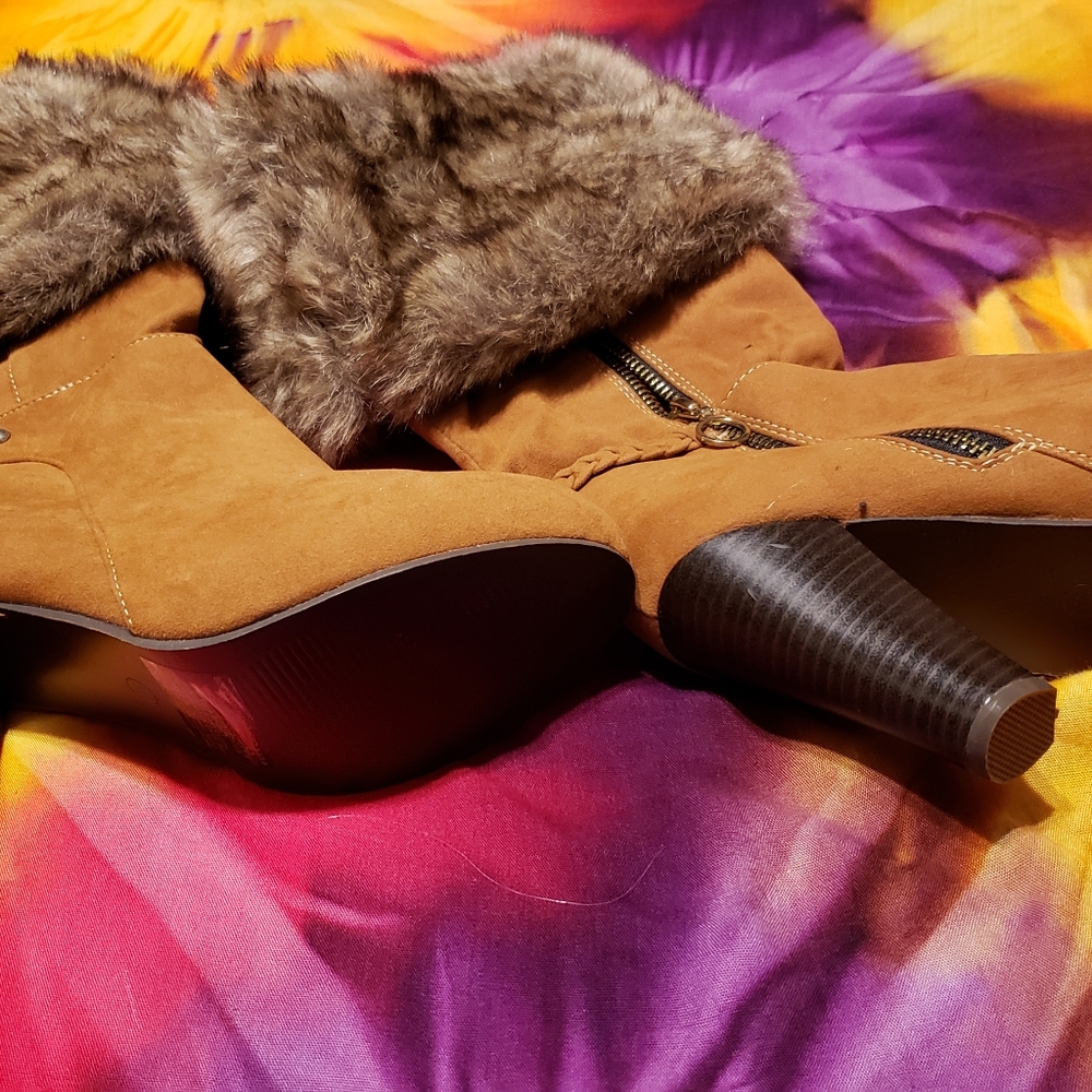 Versatile style boots. - Picture 3 of 3